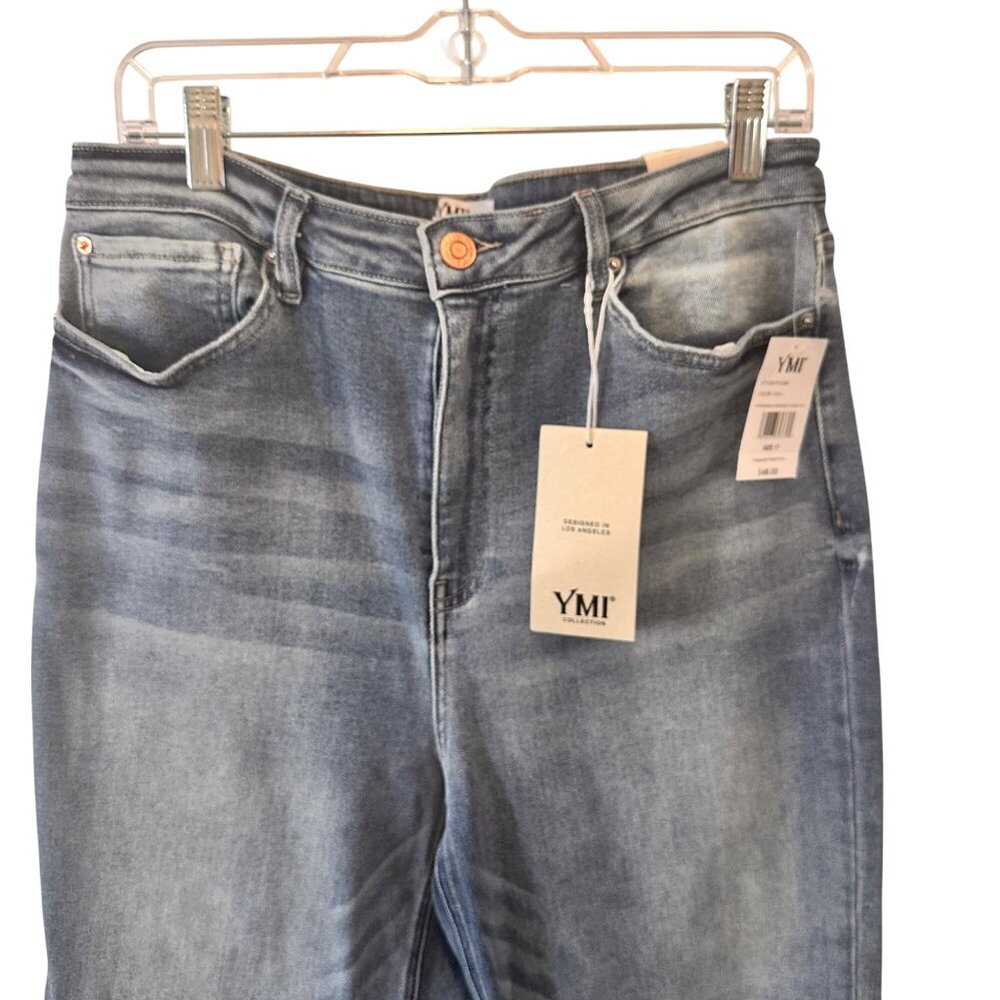 YMI Size 17/30 Womens Distressed Light Wash Straight Leg Jeans NWT - Picture 12 of 12